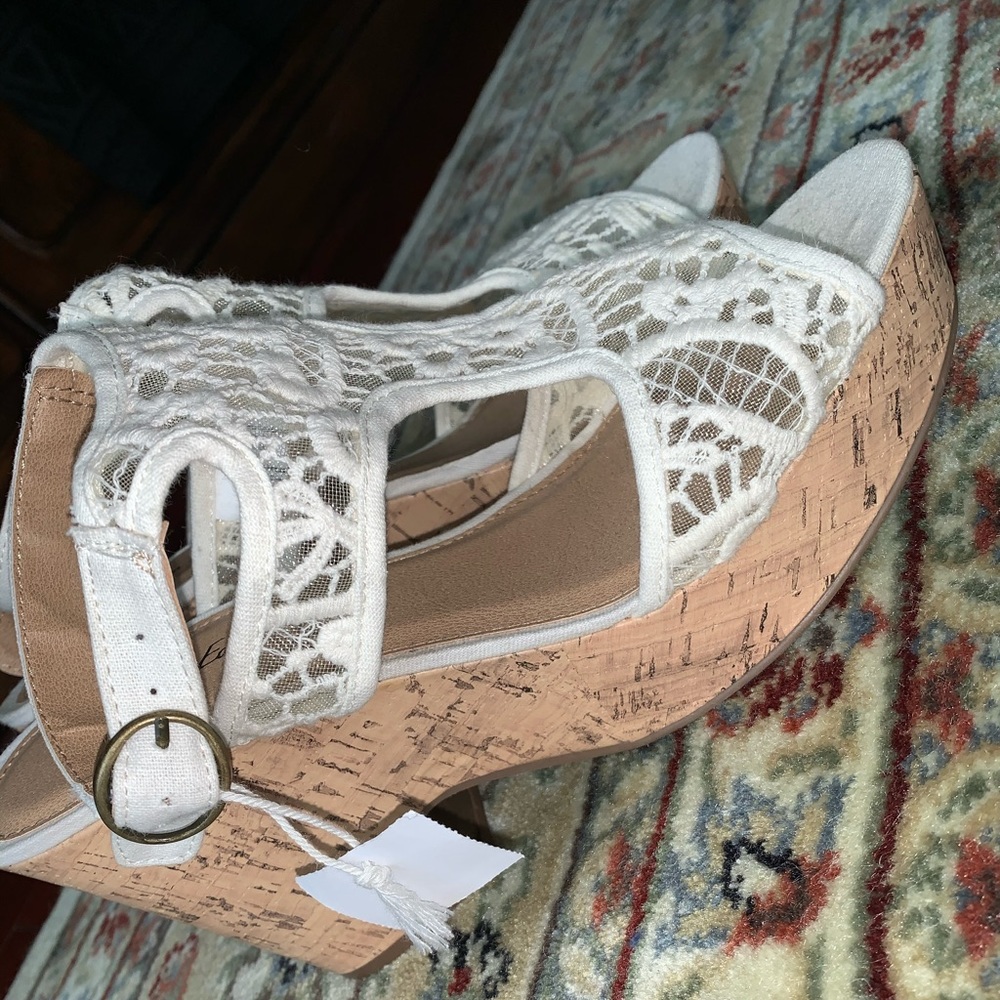 American Eagle Size 11 Pumps